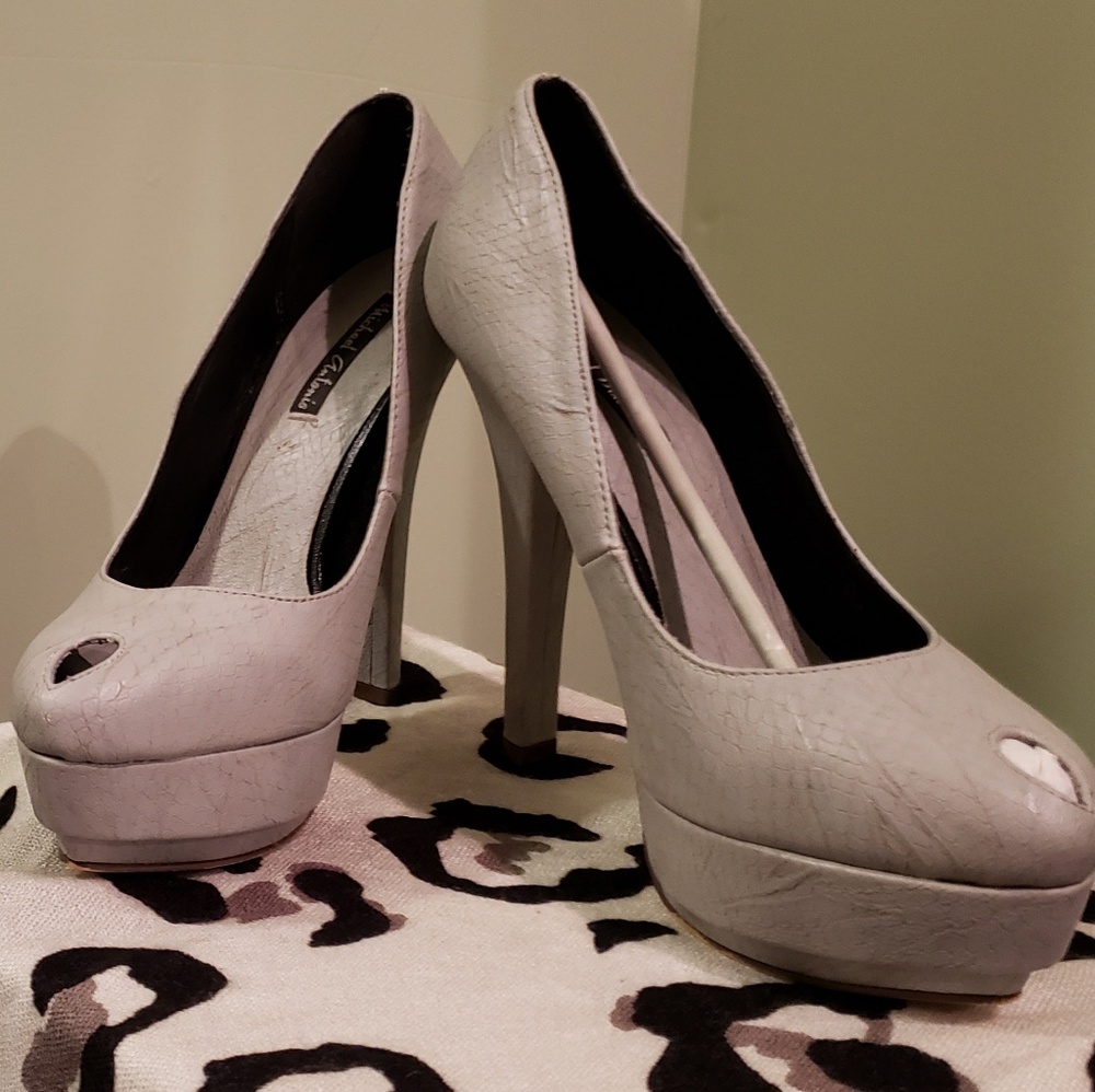 Sexy Gray platform hills